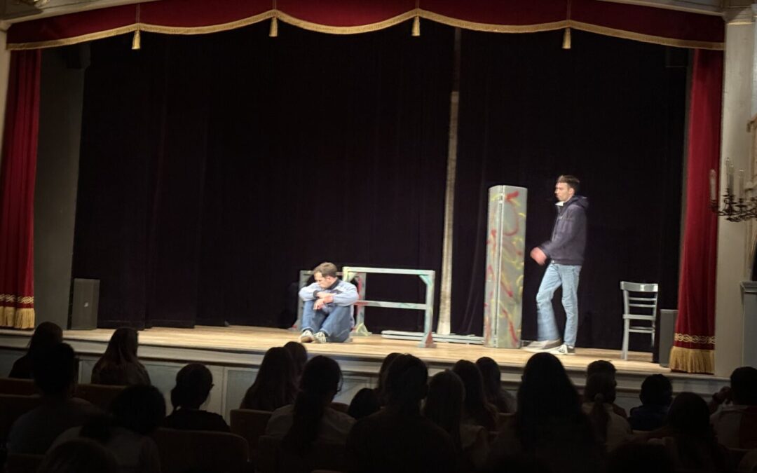 UČENICI NAŠE ŠKOLE NA PREDSTAVI “KAMENJE”