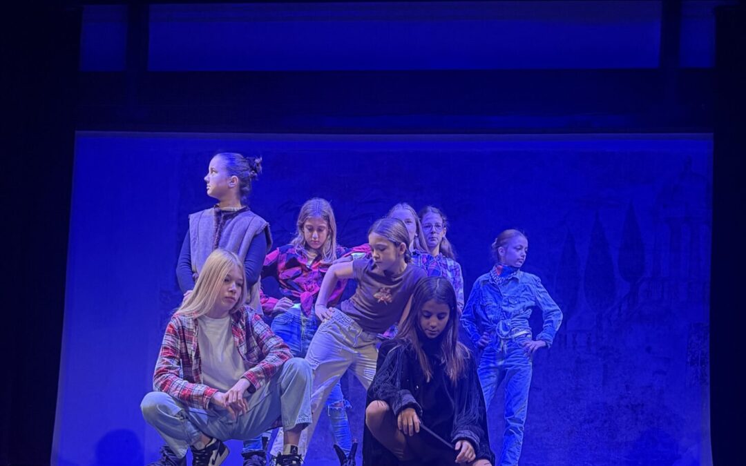 BOŽIĆNA PORUKA UČENIKA VIŠIH RAZREDA OŠ HVAR