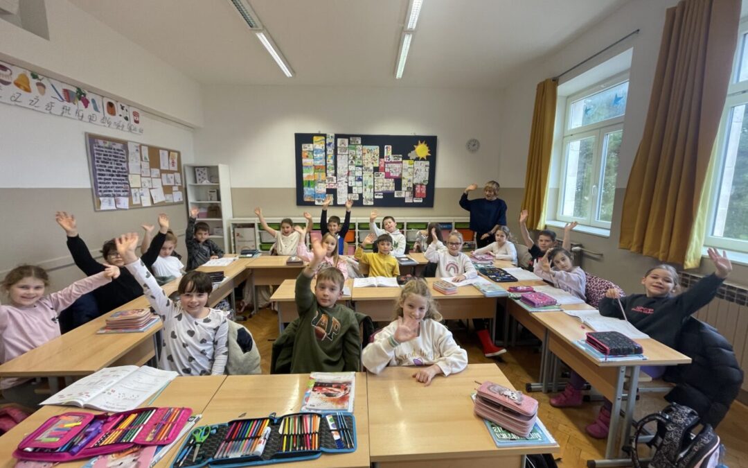 U OŠ HVAR OBILJEŽEN MEĐUNARODNI DAN ČITANJA NA GLAS