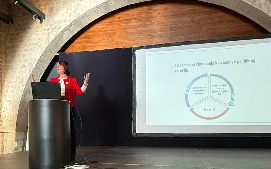 U HVARSKOM ARSENALU ODRŽANO PREDAVANJE ODRASTANJE DANAS-RAZUMJETI DJECU, RAZUMJETI SEBE